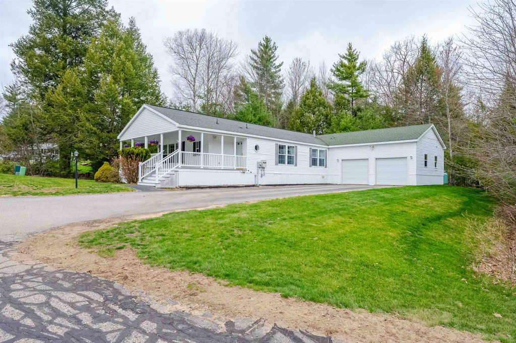 Photo of 39 Blair Drive, Rochester, NH 03868 (MLS # 5086308)