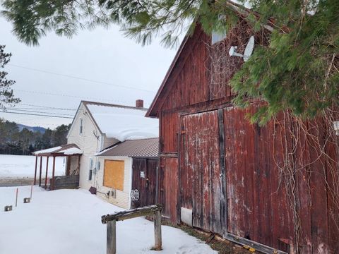 588 US RT 3 Stratford NH 00359