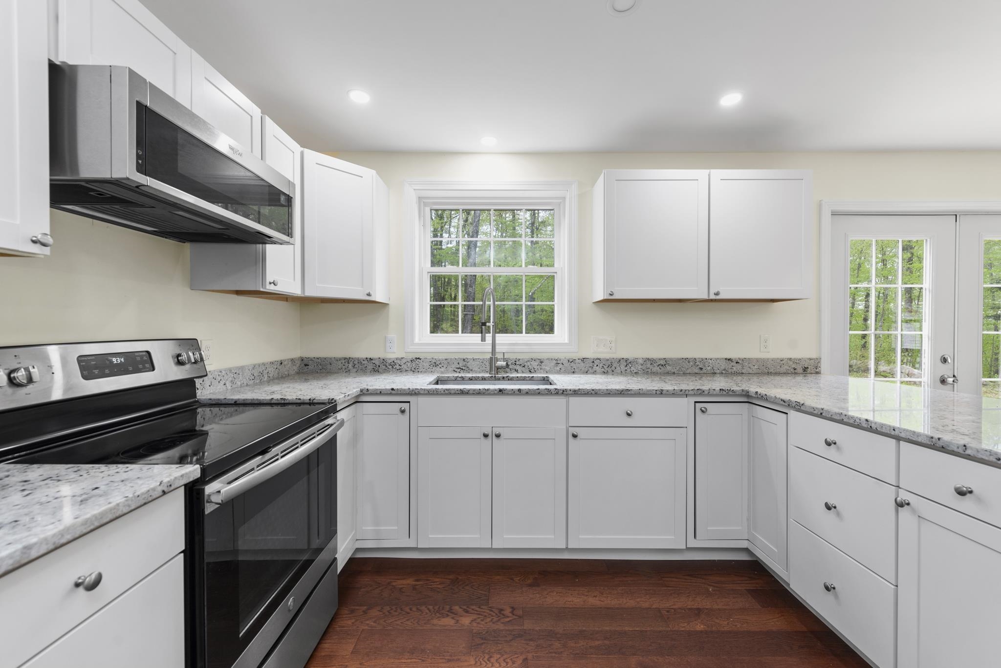 Rumney, New Hampshire 03266, United States, 3 Bedrooms Bedrooms, ,2 BathroomsBathrooms,Residential,Pending,116888