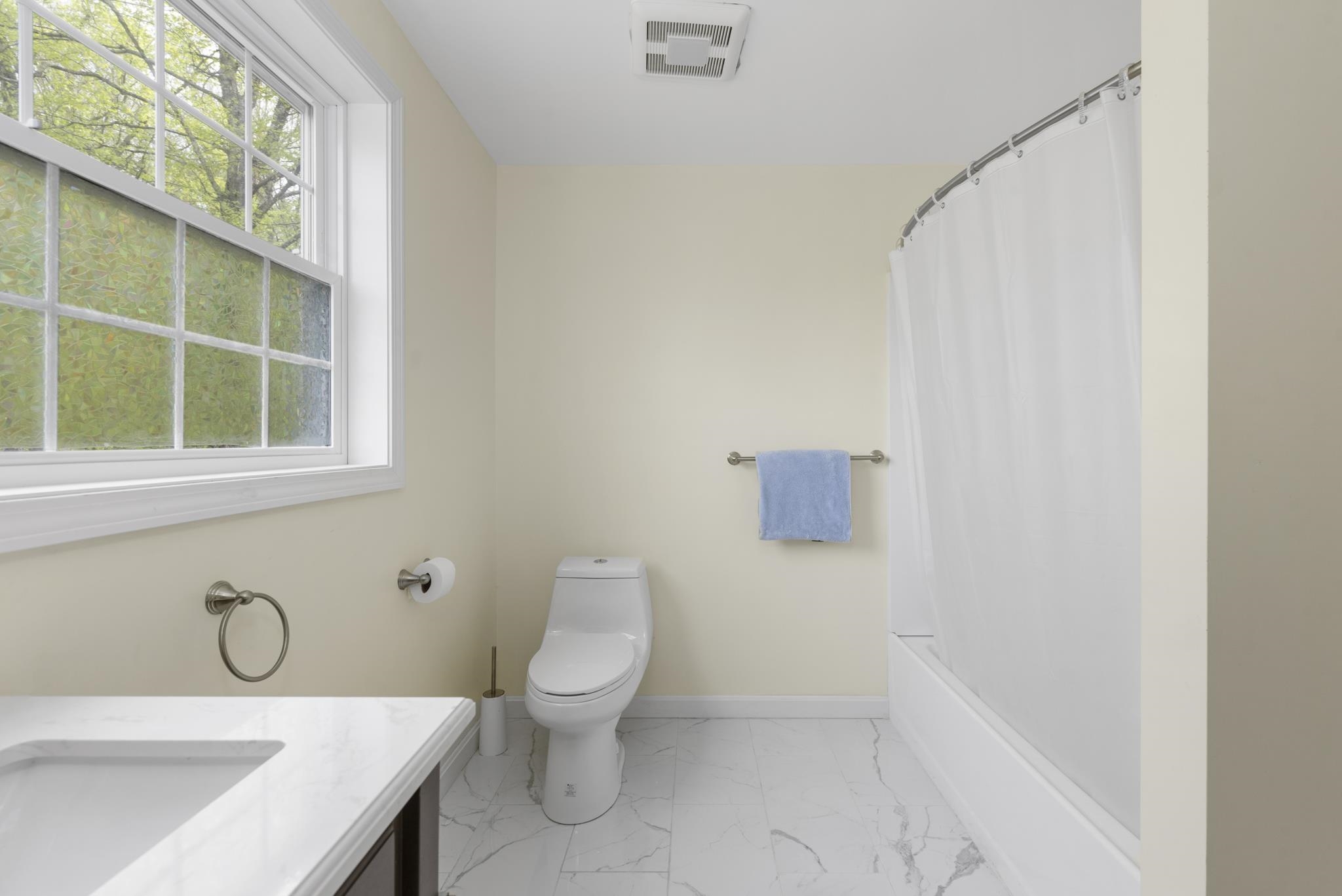 Rumney, New Hampshire 03266, United States, 3 Bedrooms Bedrooms, ,2 BathroomsBathrooms,Residential,Pending,116888