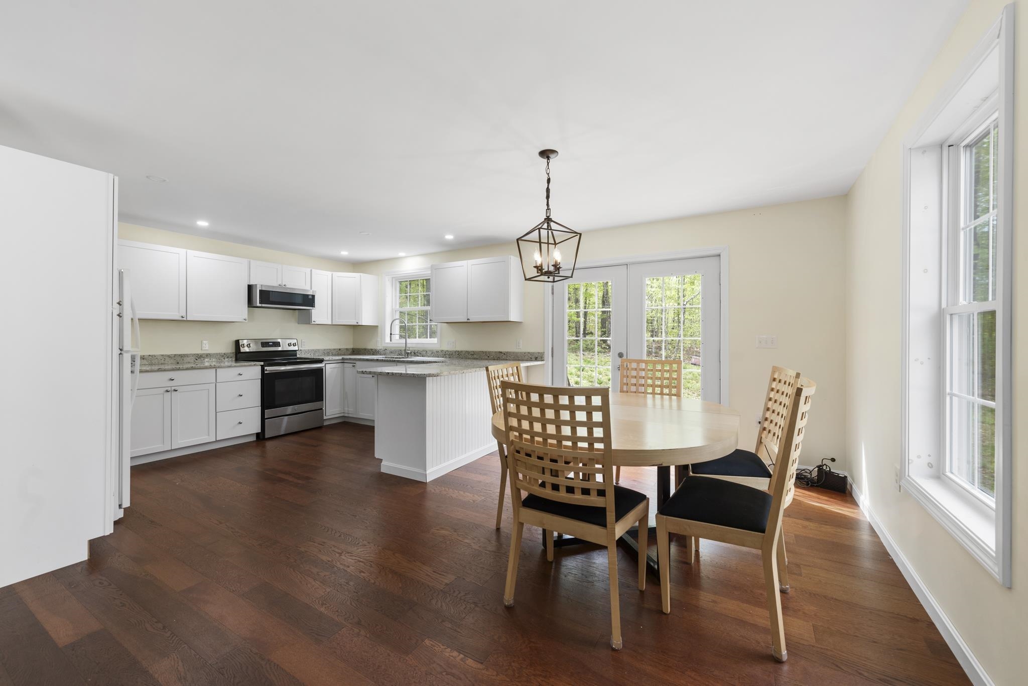 Rumney, New Hampshire 03266, United States, 3 Bedrooms Bedrooms, ,2 BathroomsBathrooms,Residential,Pending,116888