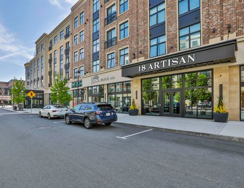 18 Artisan Drive 208 Salem NH 03076