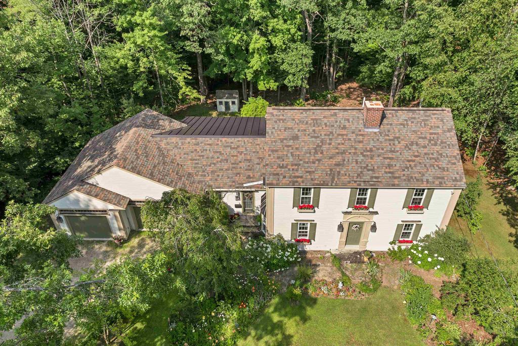 Photo of 220 Governors Road, Brookfield, NH 03872 (MLS # 5064140)