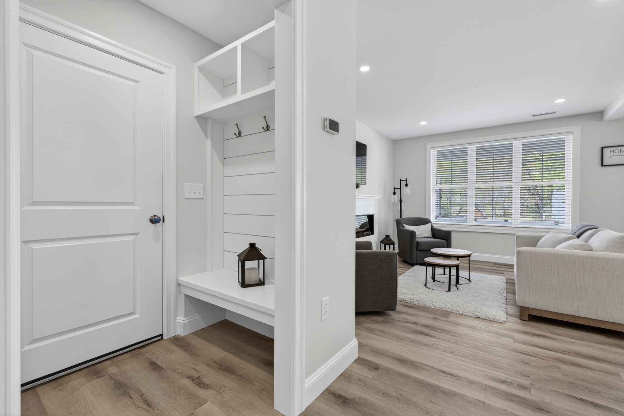 14 Woodmans Lane