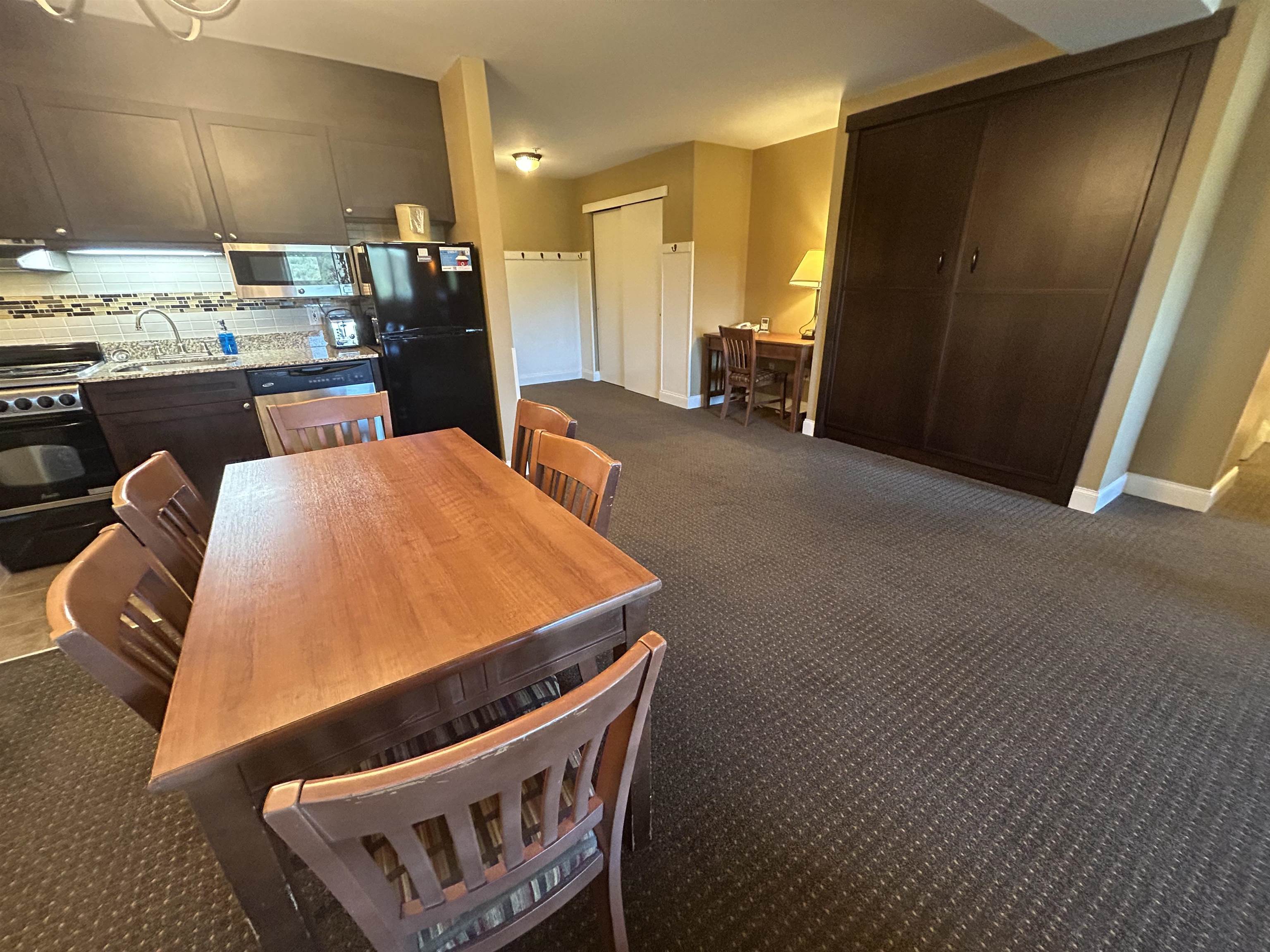 230 Qtr.2, 89 Grand Summit Way
