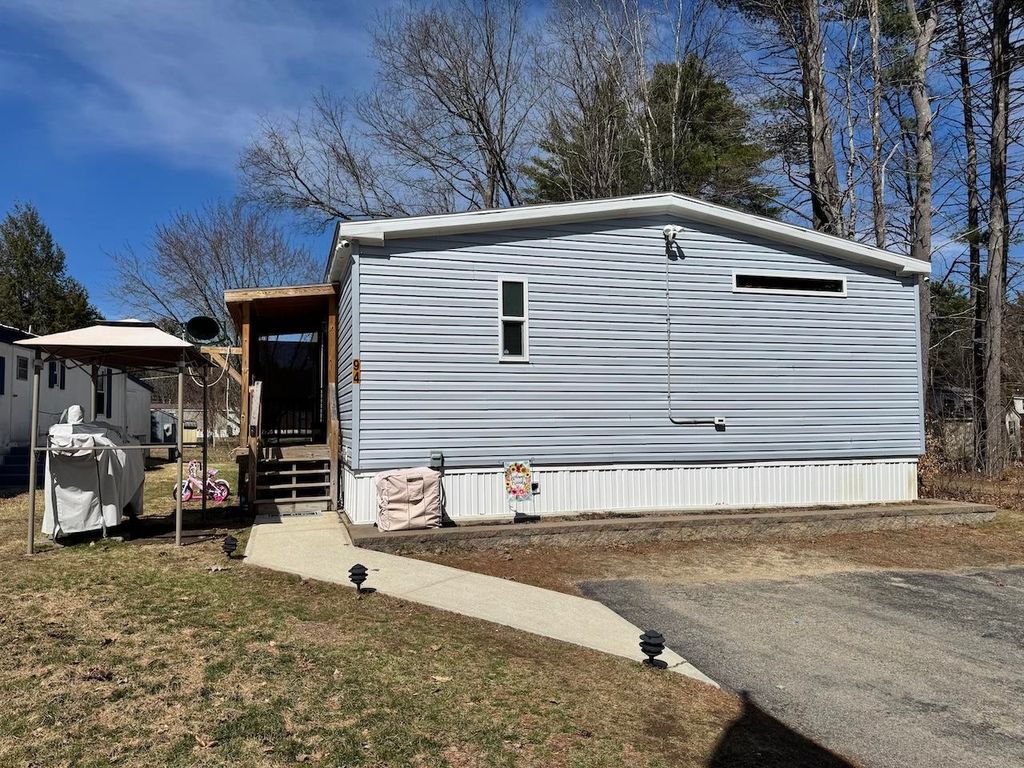 Photo of 94 Oriole Avenue, Keene, NH 03431 (MLS # 5080908)