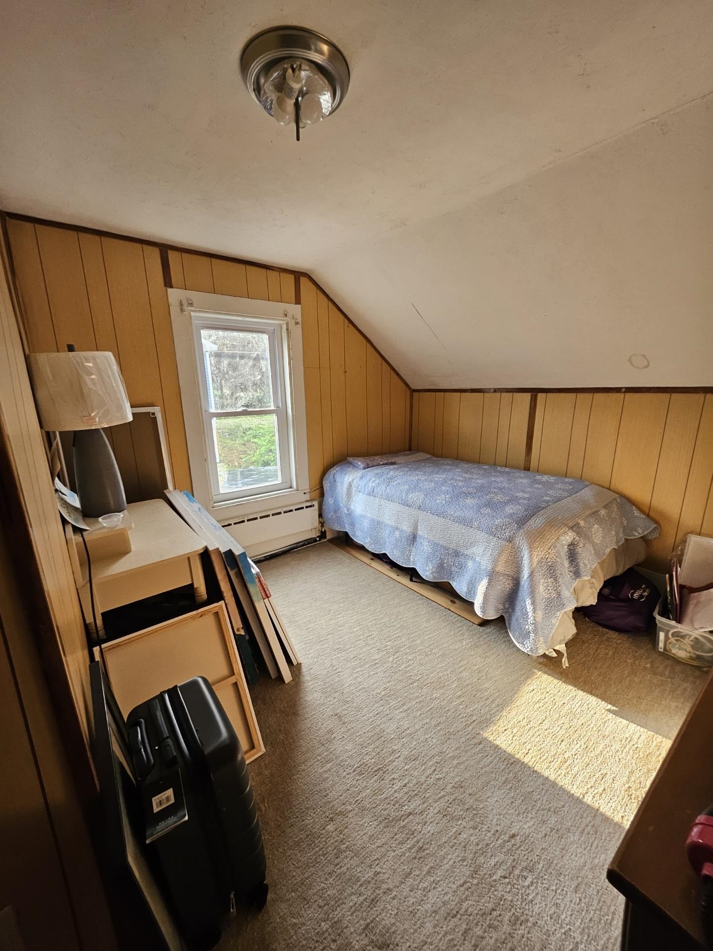 Proctor, Vermont 05765, United States, 2 Bedrooms Bedrooms, ,2 BathroomsBathrooms,Residential,Active,177504