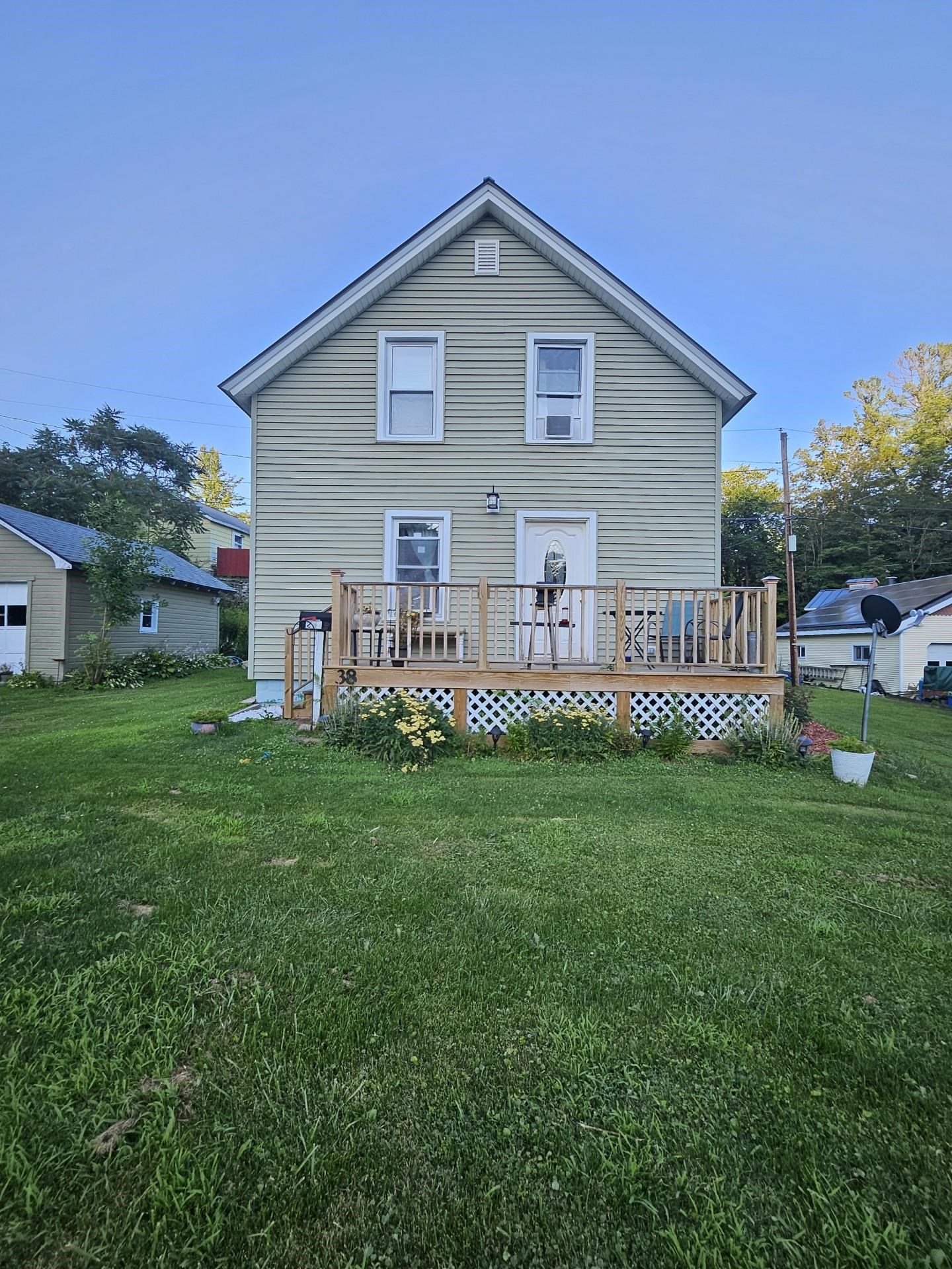 Proctor, Vermont 05765, United States, 2 Bedrooms Bedrooms, ,2 BathroomsBathrooms,Residential,Active,177504