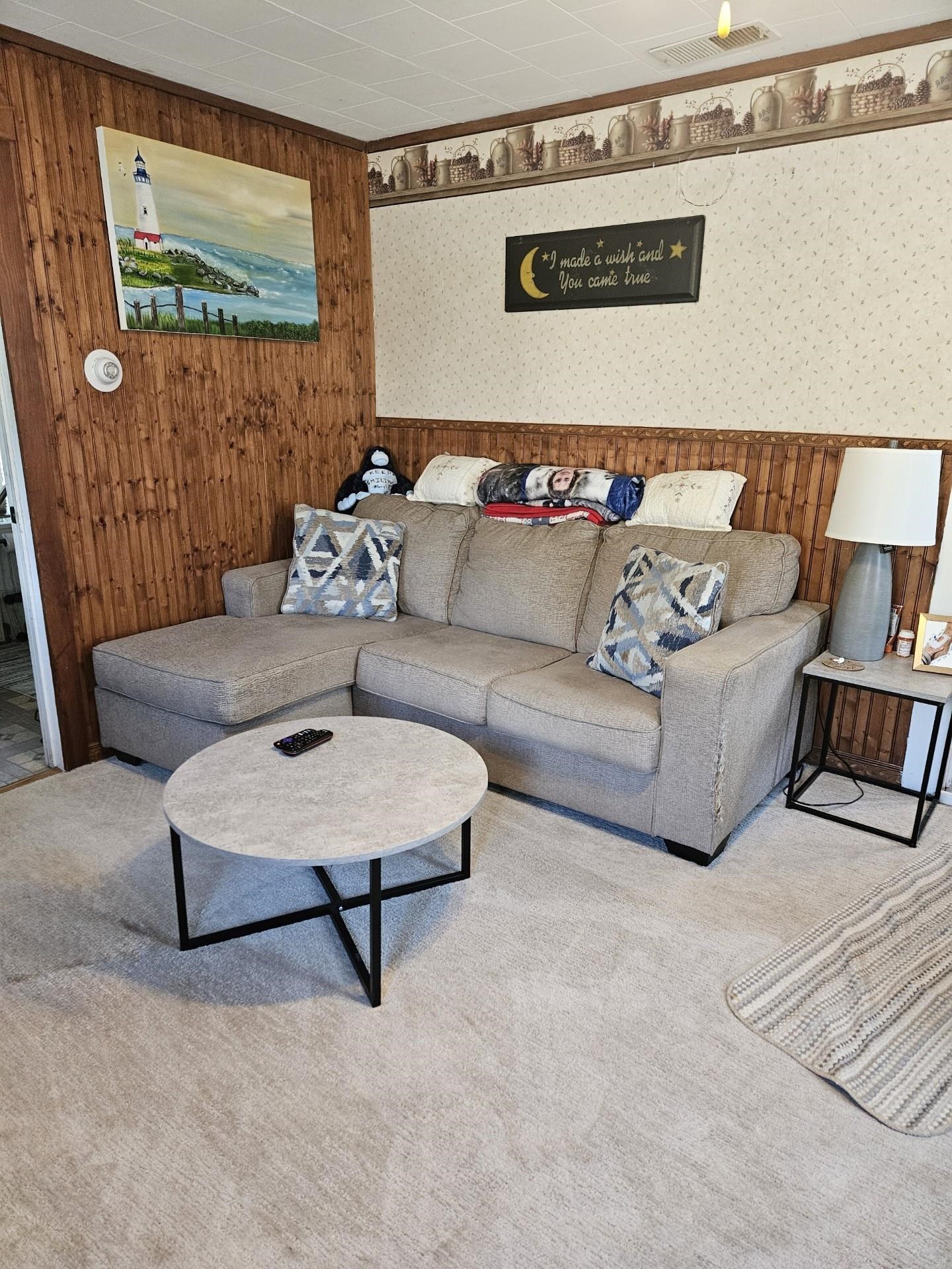 Proctor, Vermont 05765, United States, 2 Bedrooms Bedrooms, ,2 BathroomsBathrooms,Residential,Active,177504