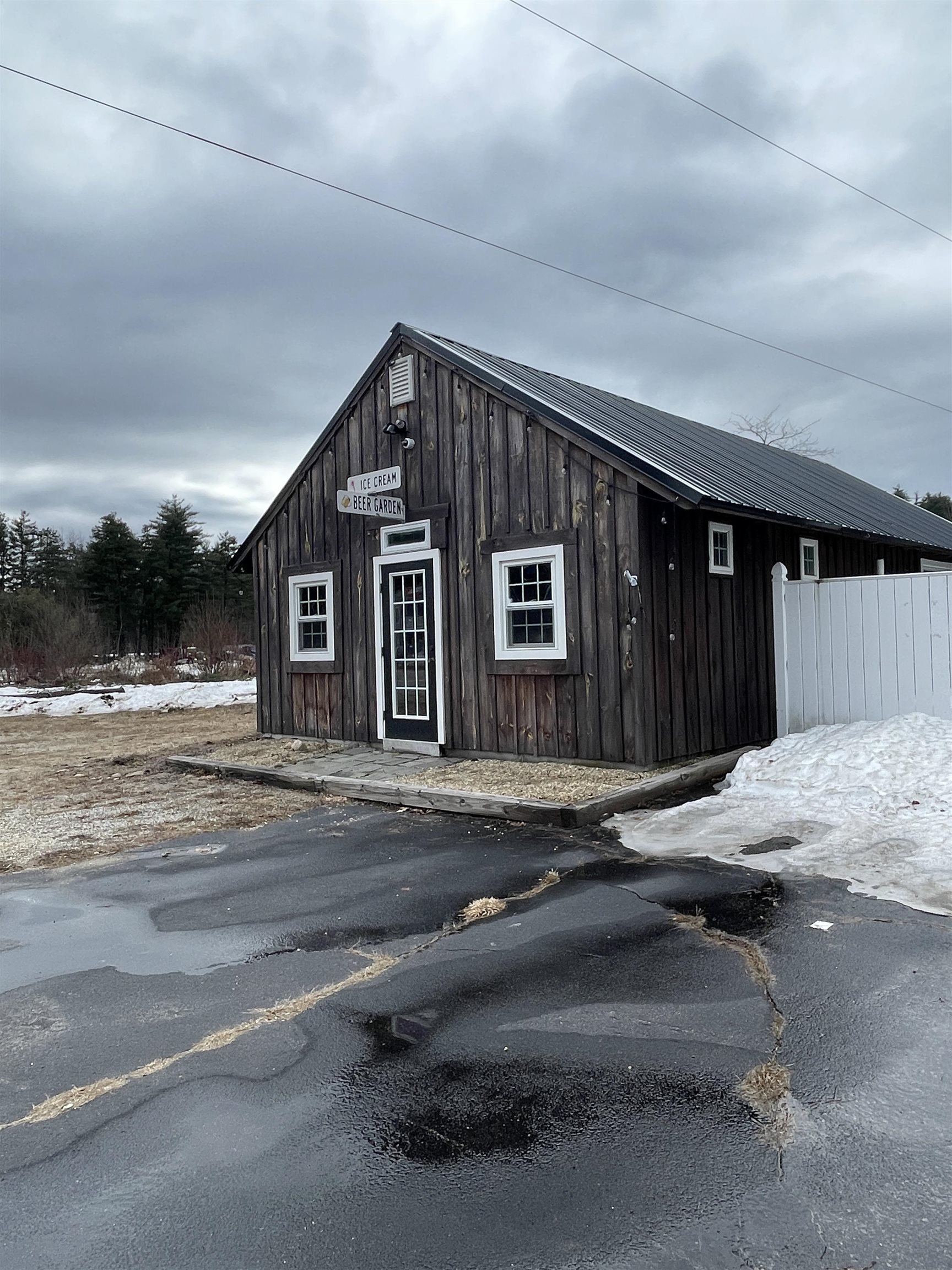 1625 WHITE MOUNTAIN Highway