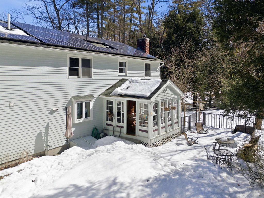 Photo of 26 Jonathan Lane, Bow, NH 03304 (MLS # 5079182)