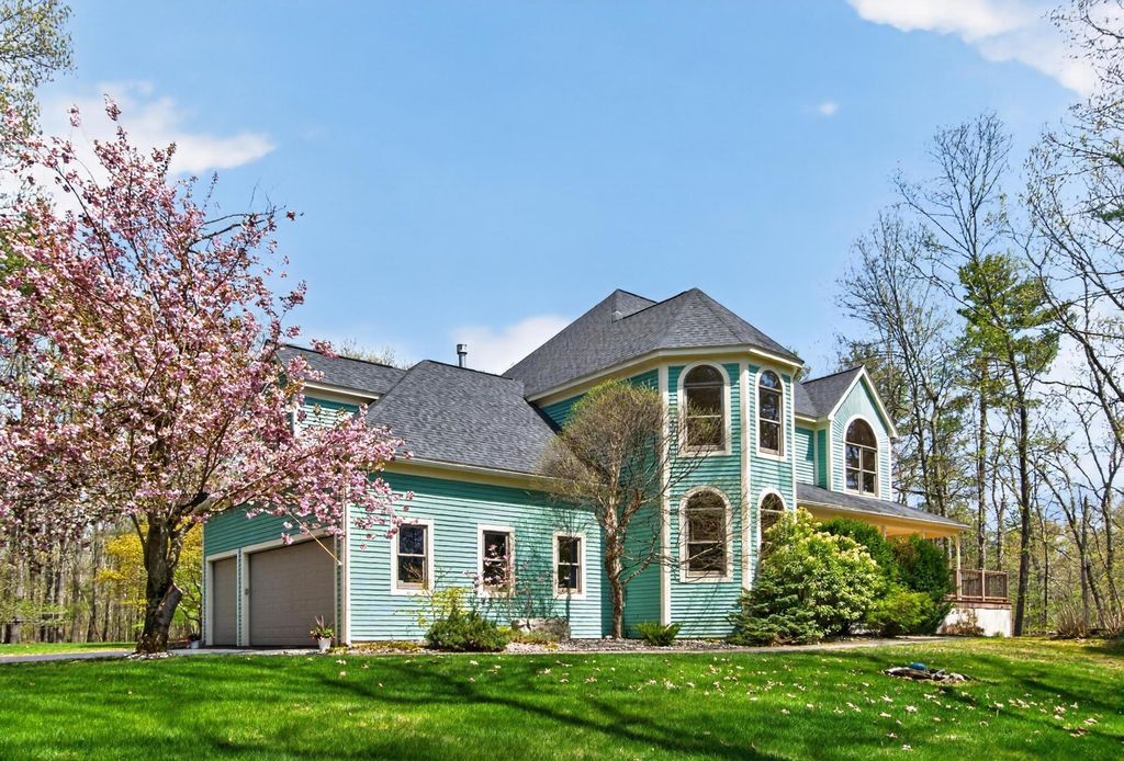 Photo of 55 Lazarus Way, Salem, NH 03079 (MLS # 5087452)