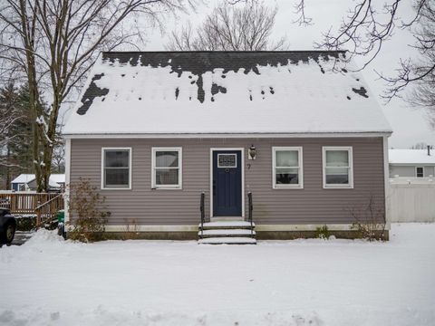 Photo of 7 Kim Lane, Rochester, NH 03867 (MLS # 5074370)