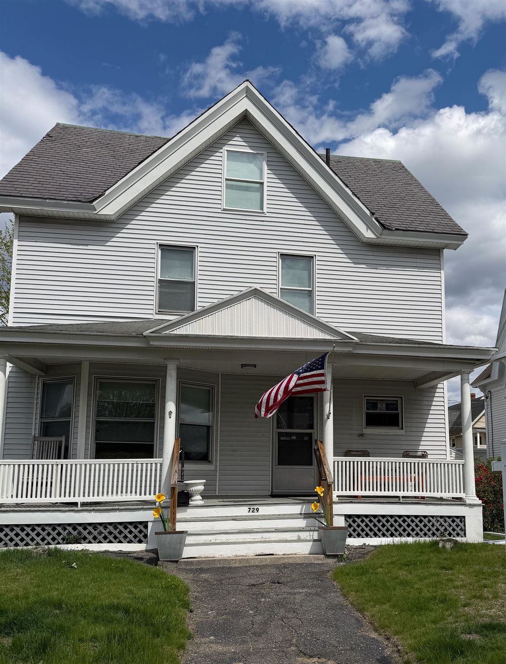 Photo of 729 Pine Street, Manchester, NH 03104 (MLS # 5087978)