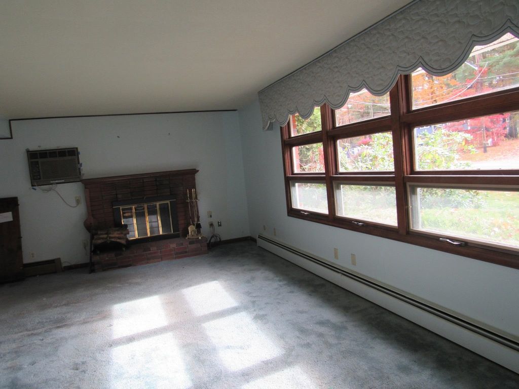 Photo of 3 Sycamore Avenue, Salem, NH 03079 (MLS # 5067482)