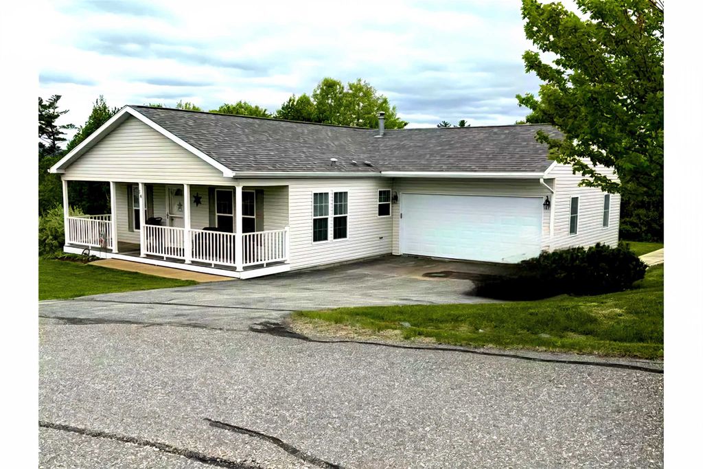 Photo of 18 Eagle Nest Drive, Franklin, NH 03253 (MLS # 5059566)