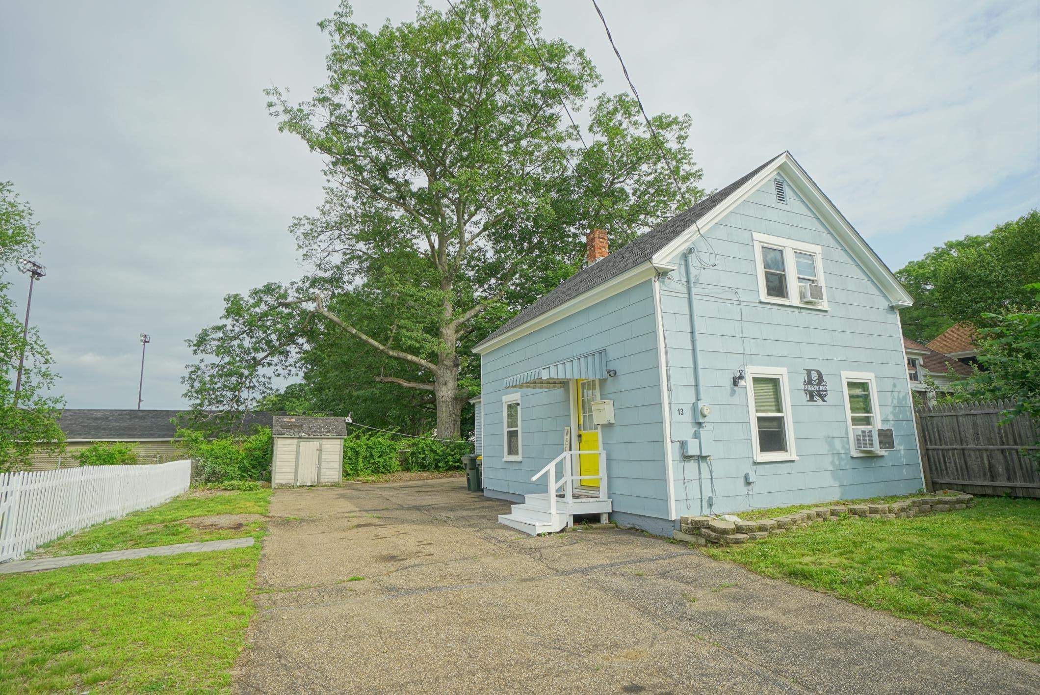 13 Lindsay Court
