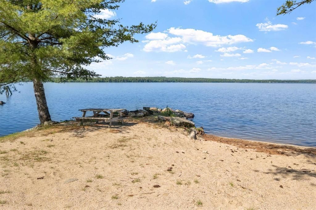 Photo of 12 Barvel Whang Road, Tuftonboro, NH 03816 (MLS # 5088305)