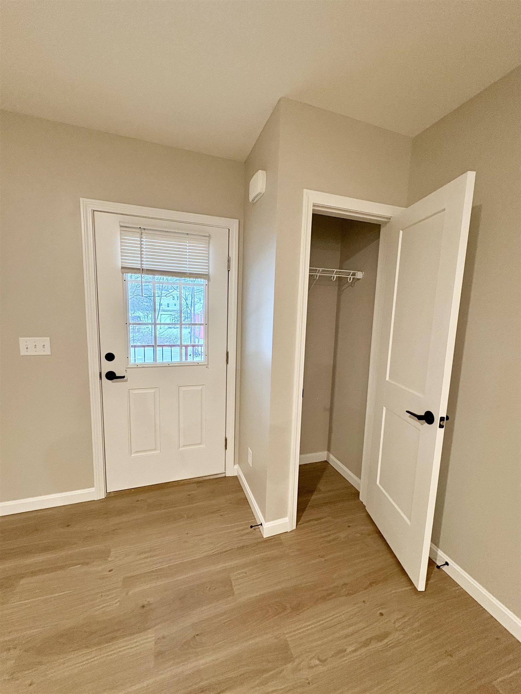 15 Mountain Road 201