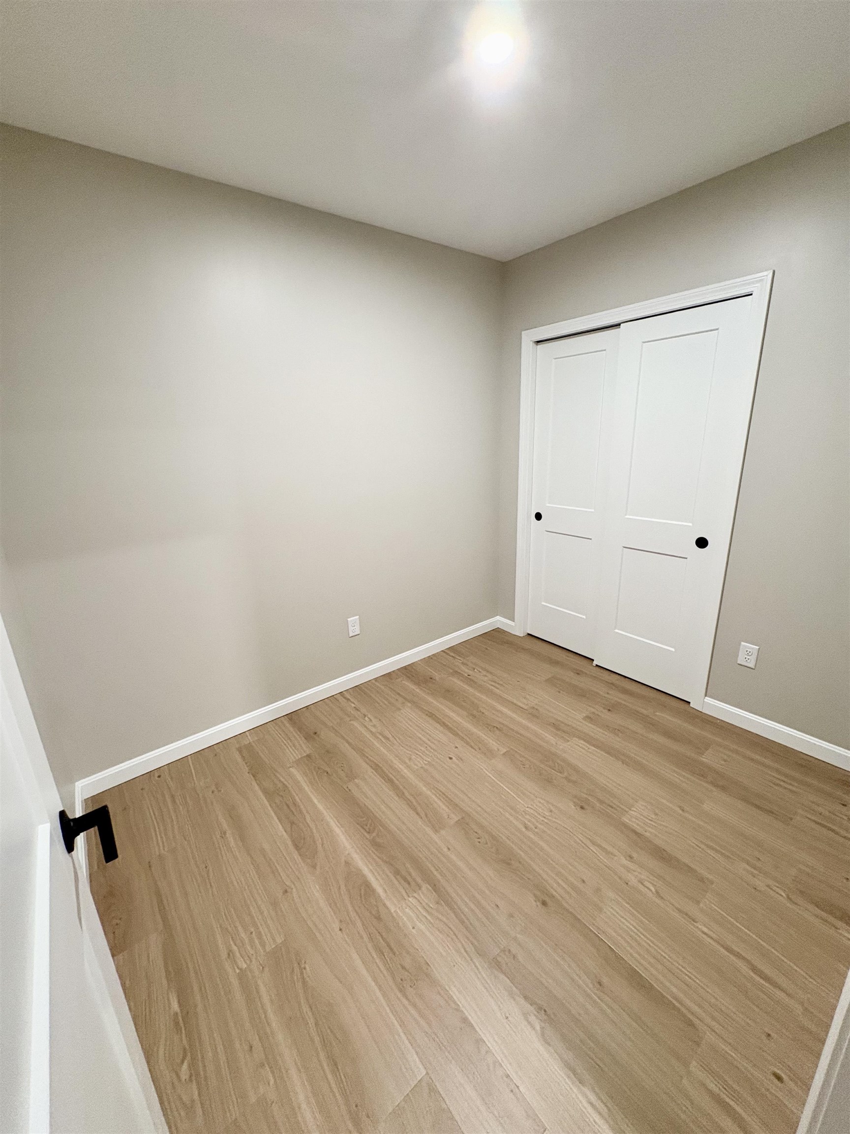 15 Mountain Road 201