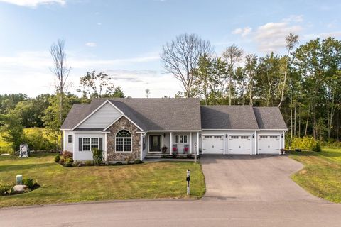 25 Wildwood Road Pelham NH 03076