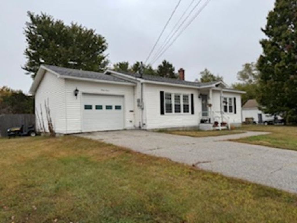 Photo of 37 Androscoggin Street, Gorham, NH 03581 (MLS # 5051219)