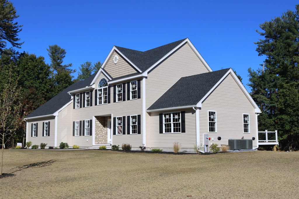 Photo of 9 Cornstalk Lane, Pelham, NH 03076 (MLS # 5064729)