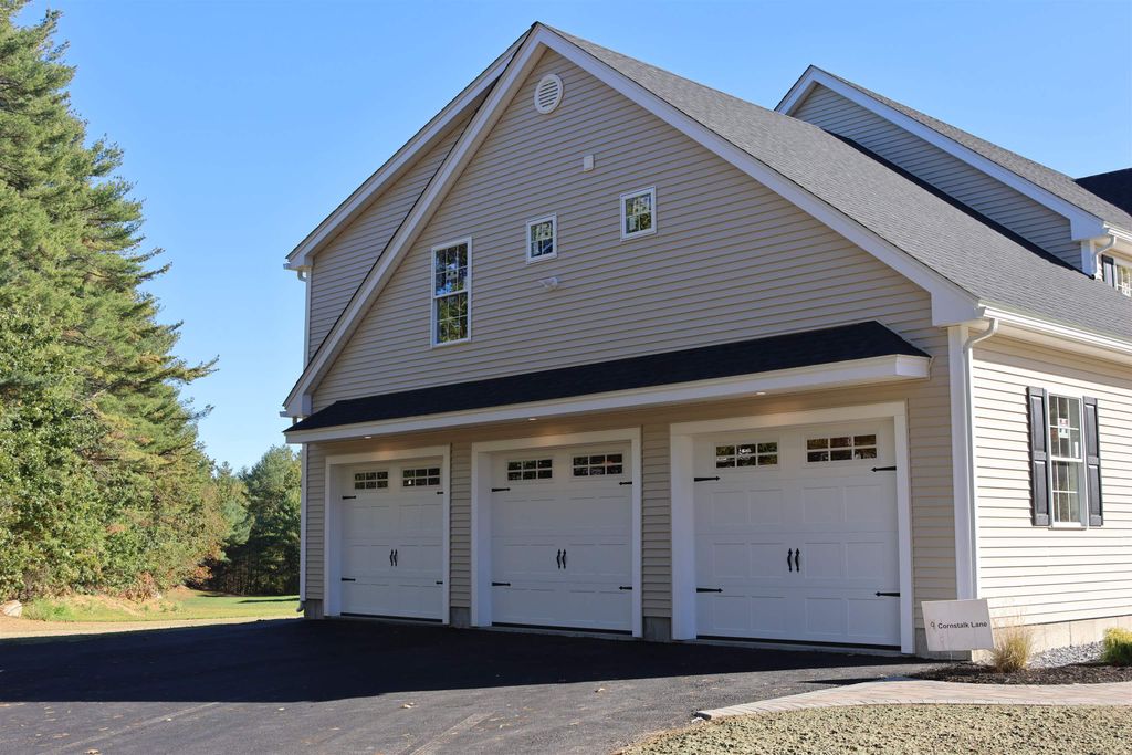 Photo of 9 Cornstalk Lane, Pelham, NH 03076 (MLS # 5064729)