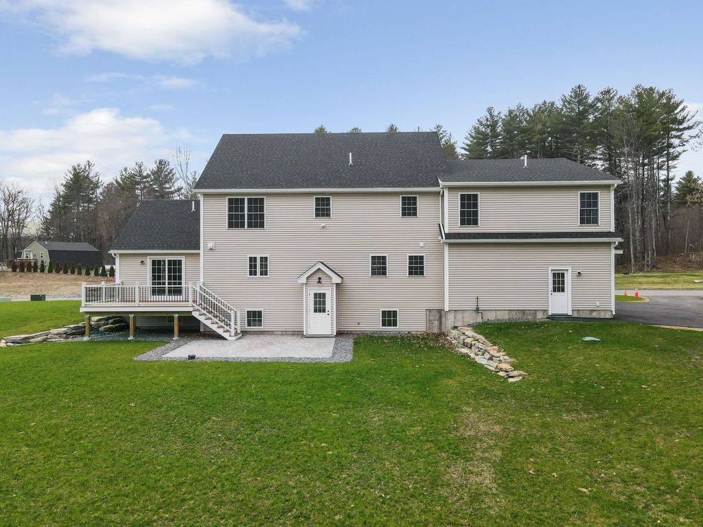 Photo of 9 Cornstalk Lane, Pelham, NH 03076 (MLS # 5064729)