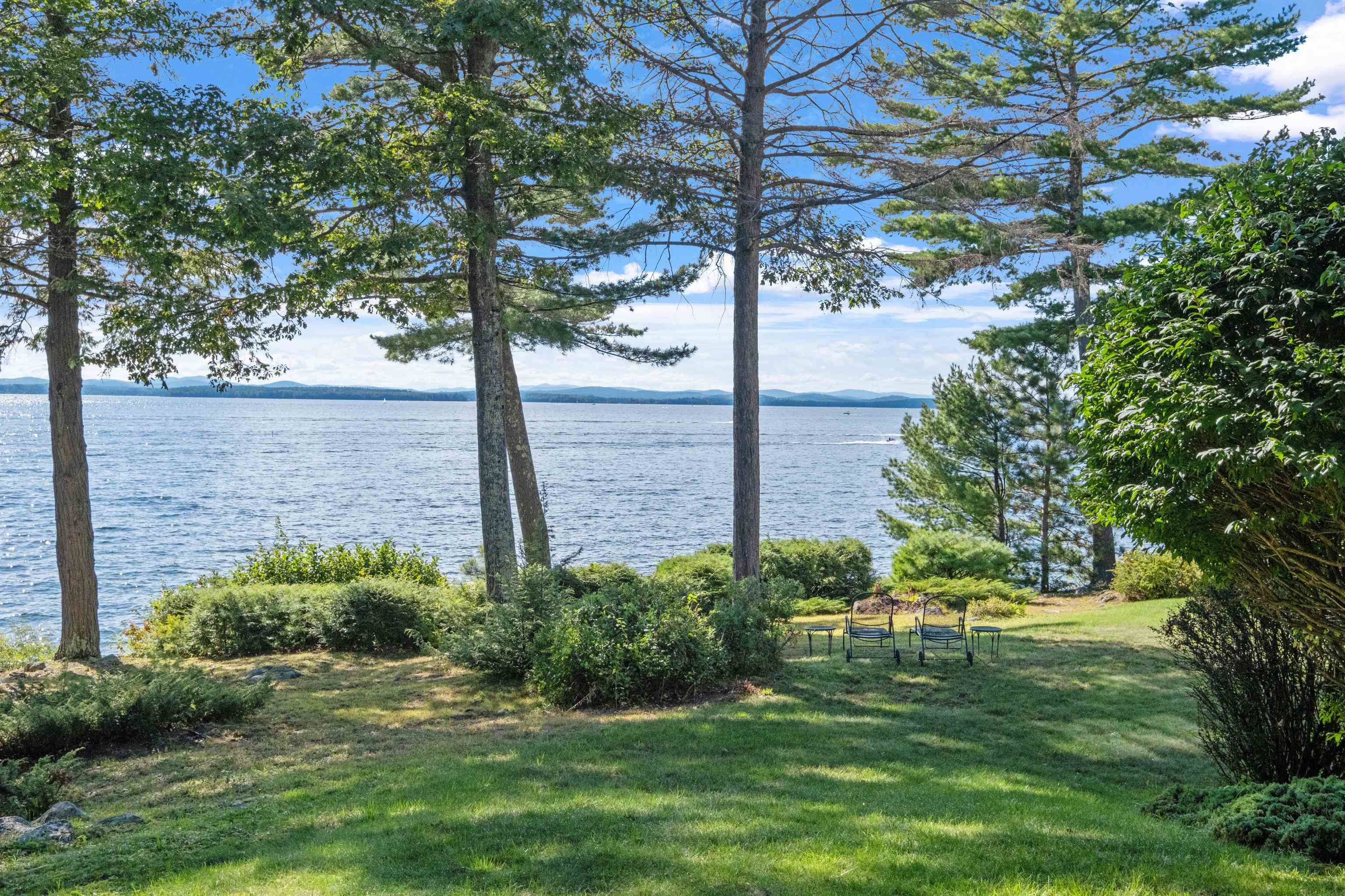 20 Elm Point