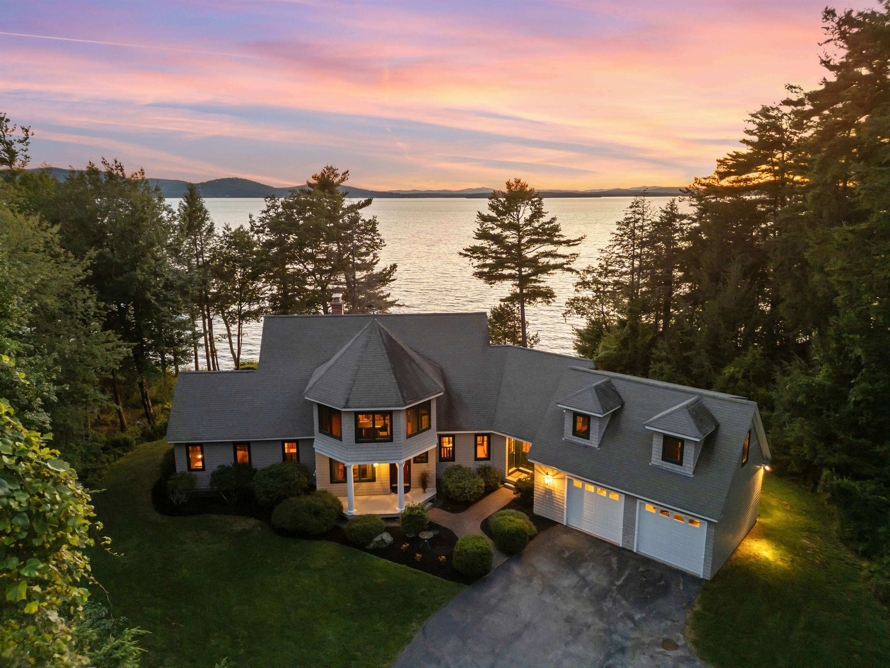 20 Elm Point