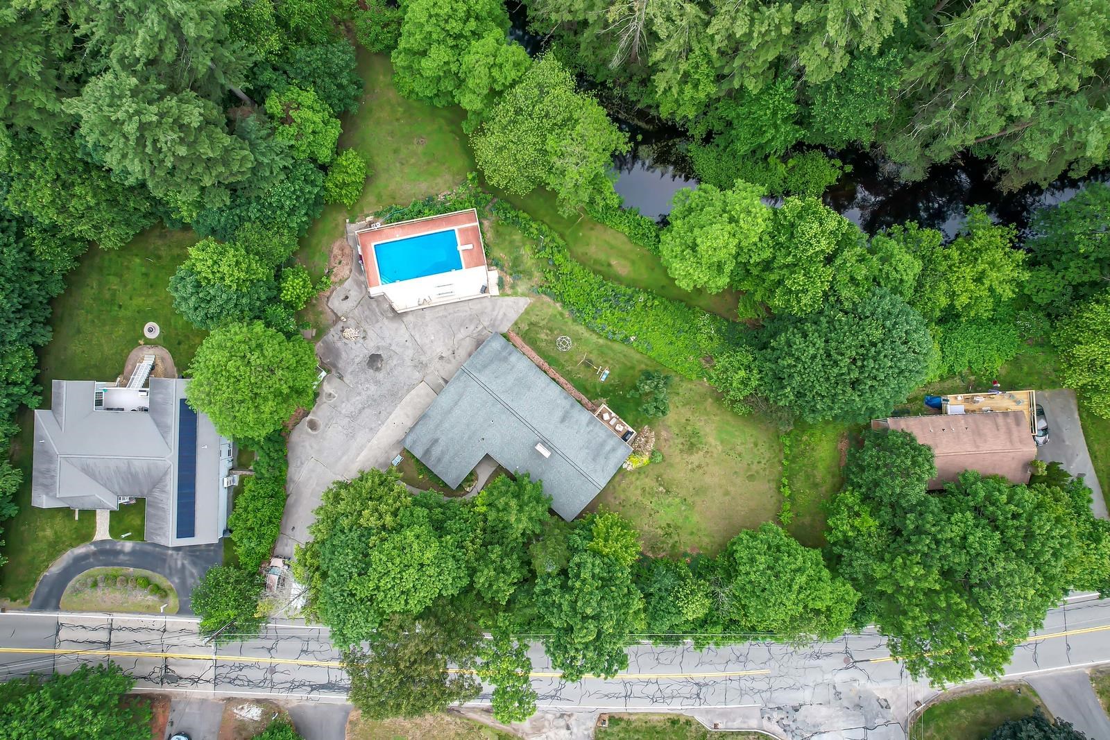 28 New Searles Road