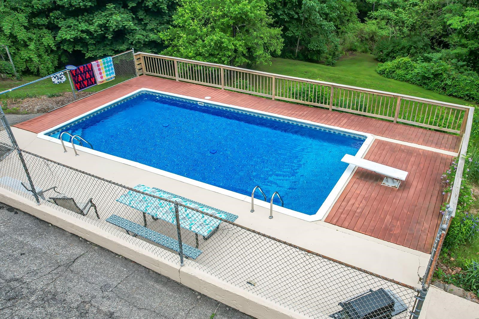 28 New Searles Road