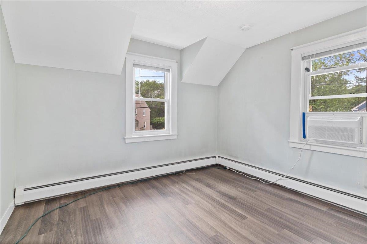 Nashua, New Hampshire 03060, United States, 3 Bedrooms Bedrooms, ,1 BathroomBathrooms,Residential,Active,163674