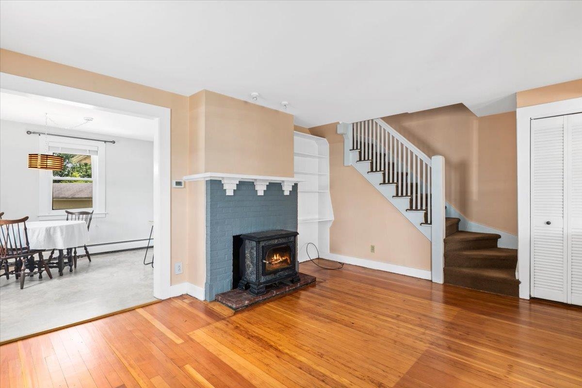 Nashua, New Hampshire 03060, United States, 3 Bedrooms Bedrooms, ,1 BathroomBathrooms,Residential,Active,163674