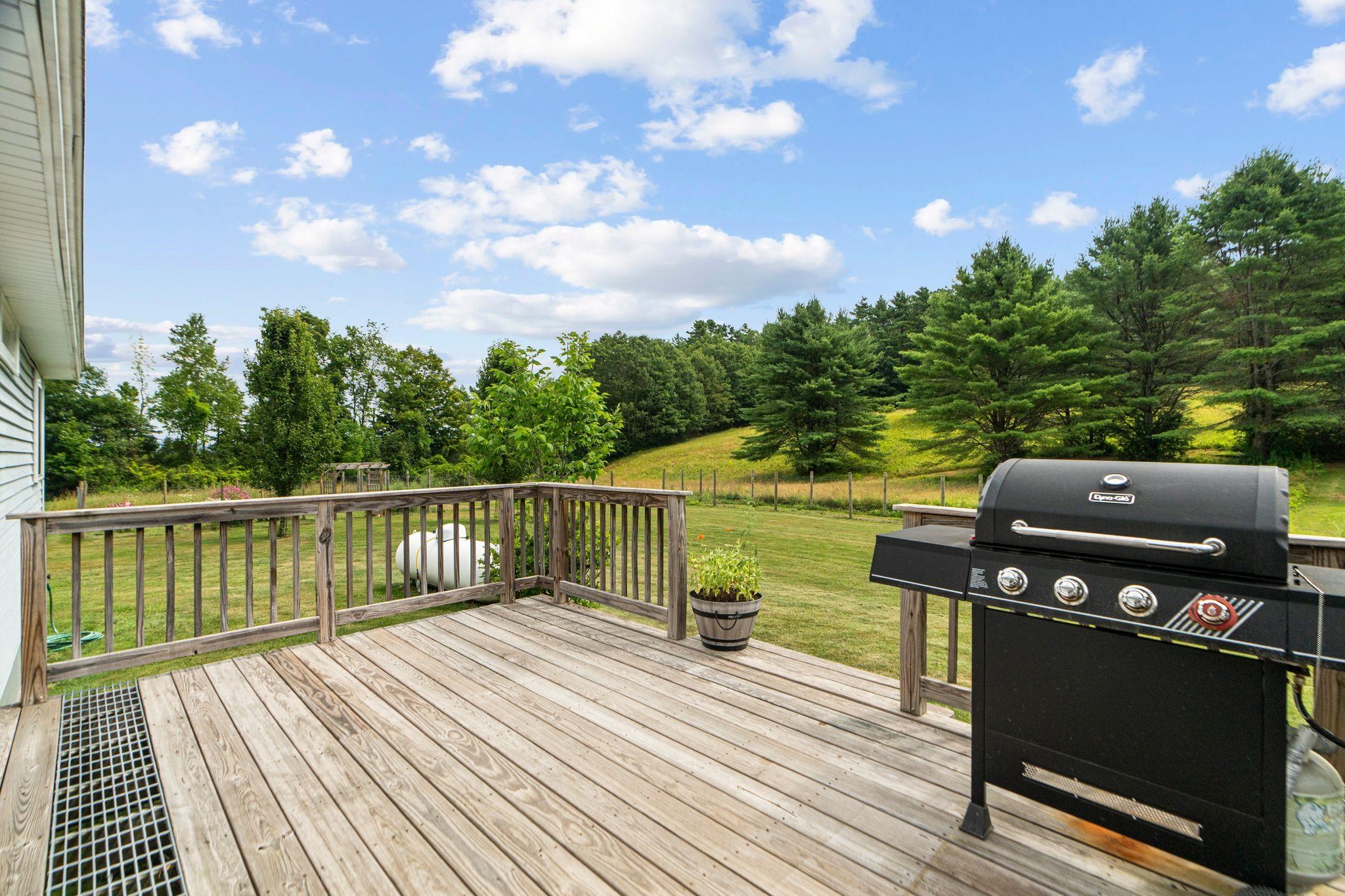 Plainfield, New Hampshire 03781, United States, 3 Bedrooms Bedrooms, ,1 BathroomBathrooms,Residential,Active,184219