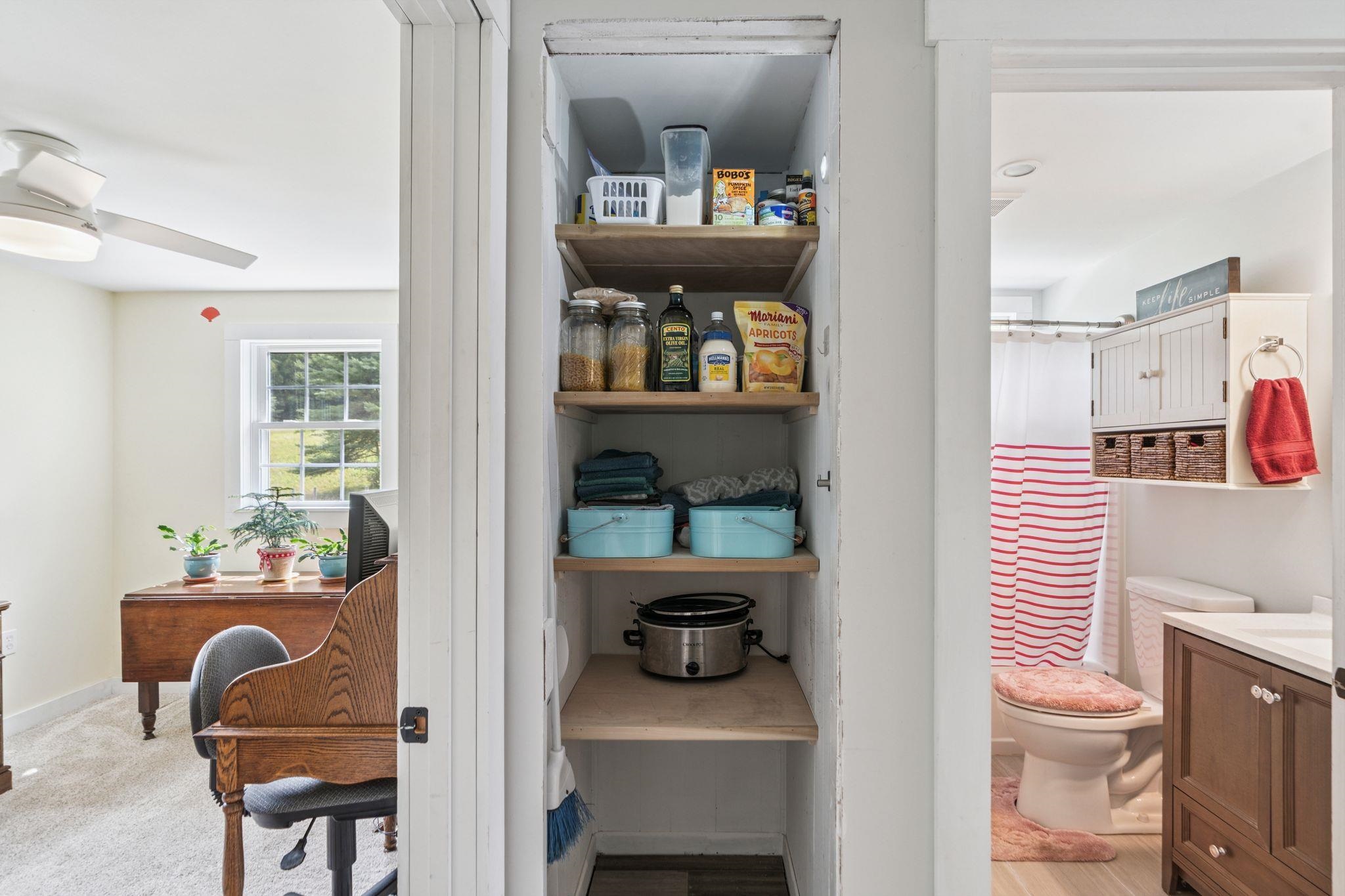 Plainfield, New Hampshire 03781, United States, 3 Bedrooms Bedrooms, ,1 BathroomBathrooms,Residential,Active,184219