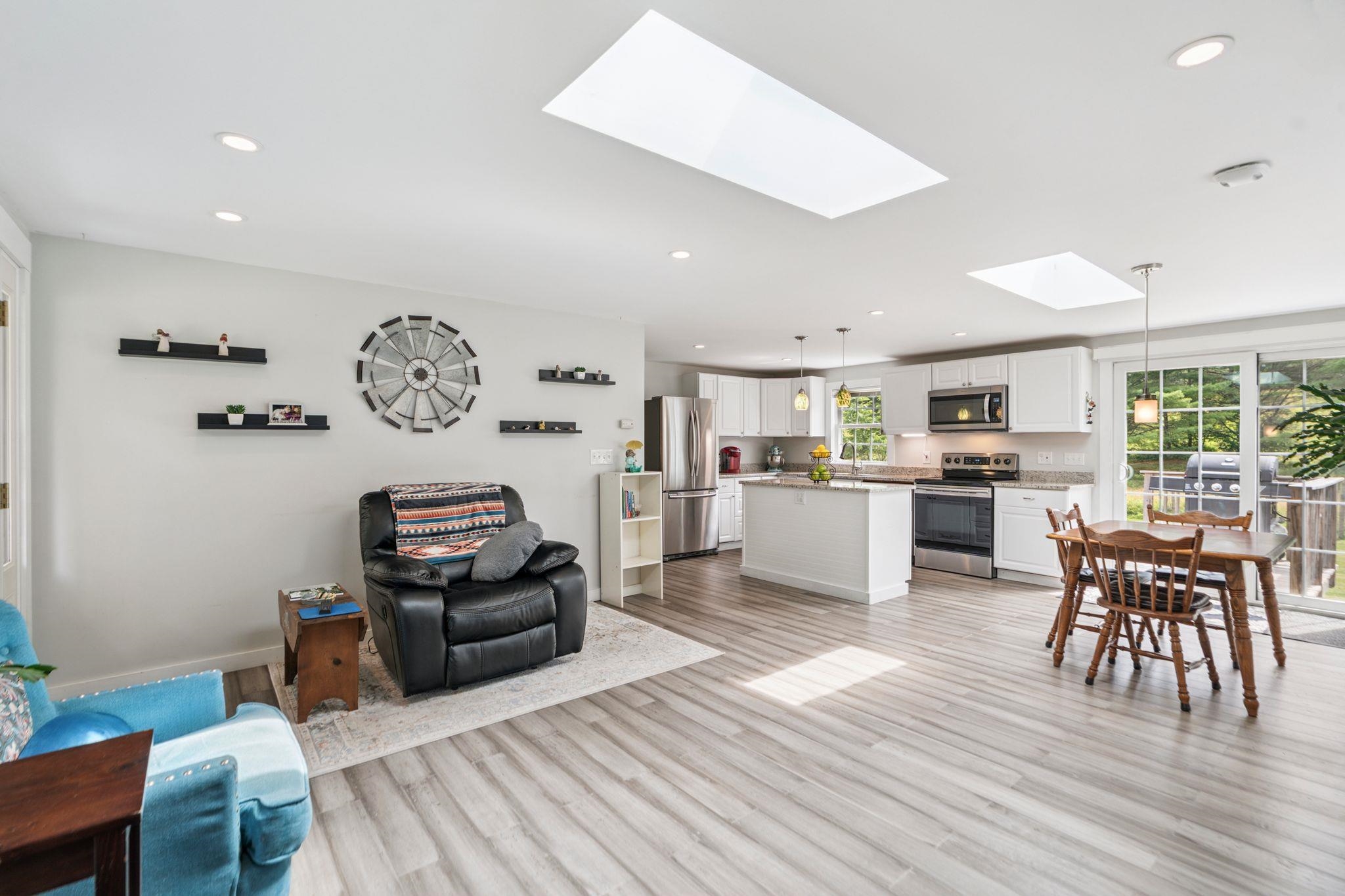 Plainfield, New Hampshire 03781, United States, 3 Bedrooms Bedrooms, ,1 BathroomBathrooms,Residential,Active,184219