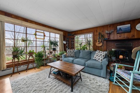 1047 New Hampshire Route 175 Holderness NH 03245