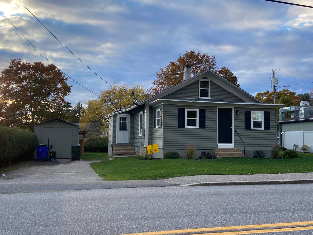 Photo of 1354 River Road, Manchester, NH 03104 (MLS # 5067493)