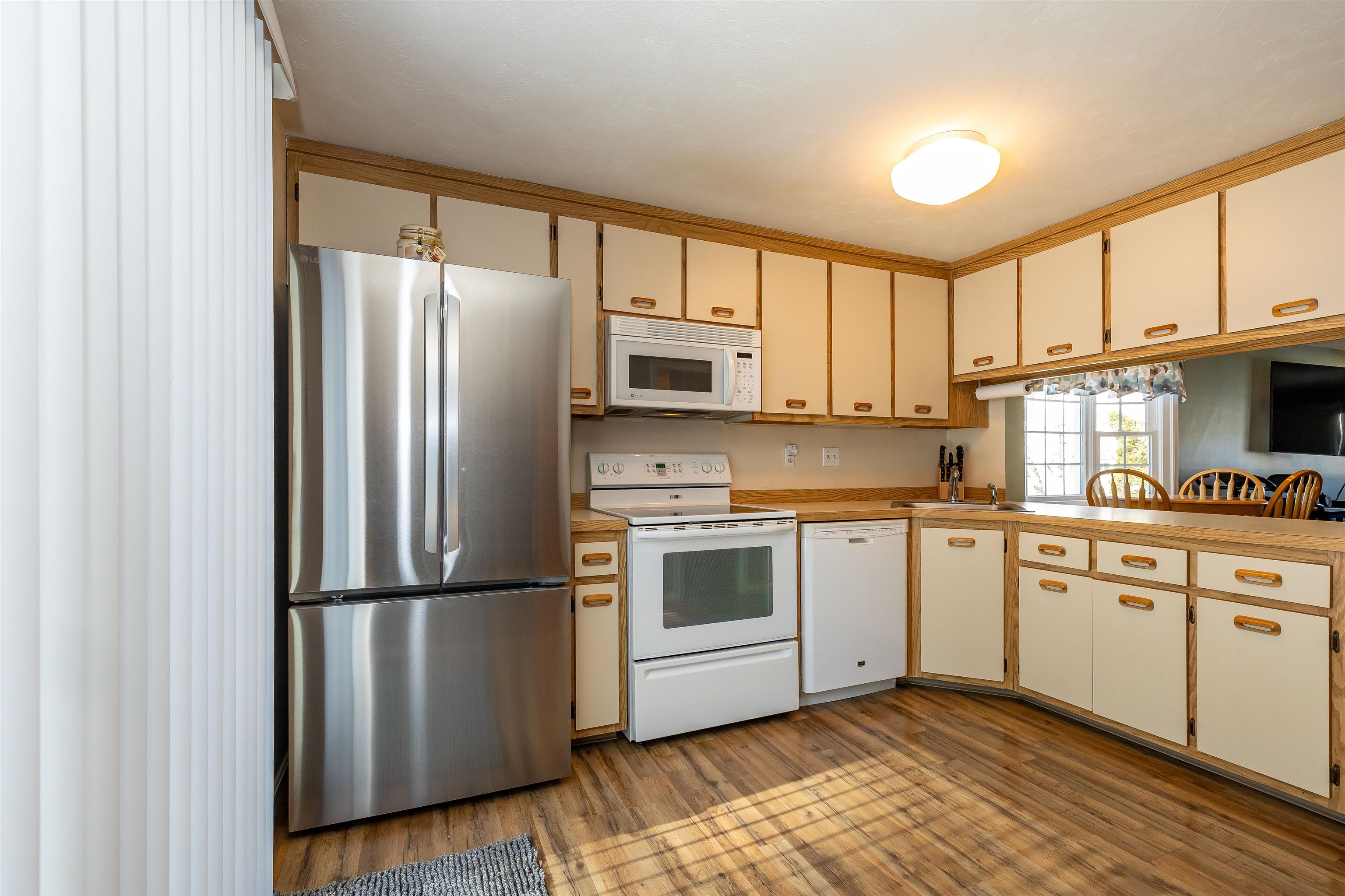 521 Fox Hollow Drive