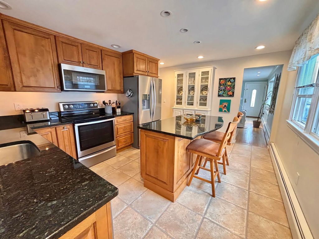 Photo of 22 Westminster Street, Manchester, NH 03103 (MLS # 5085689)