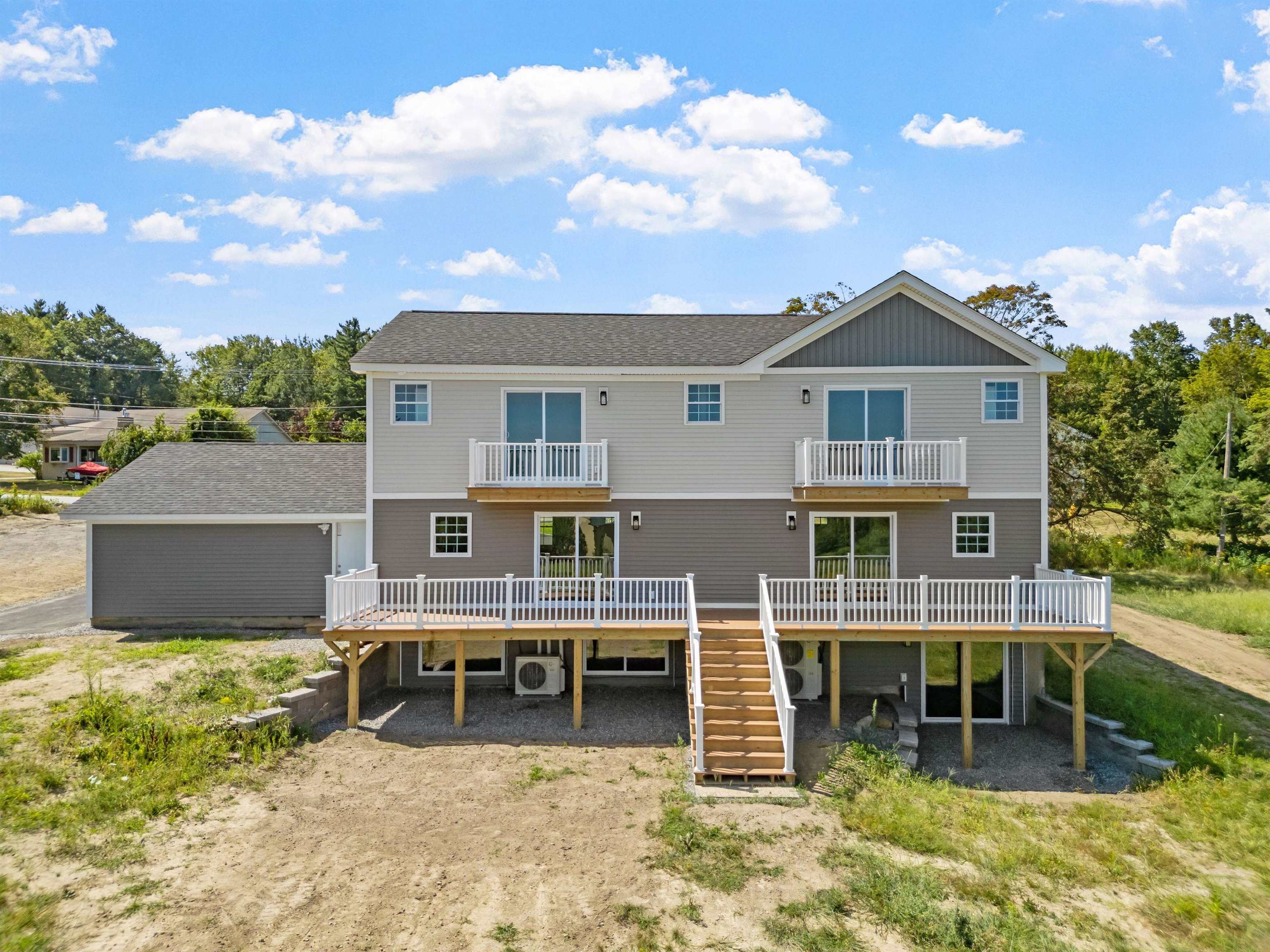 84 Old Lakeshore Road