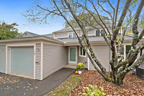 Photo of 80 Walden Pond Drive #80, Nashua, NH 03064 (MLS # 5065963)