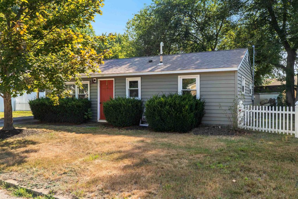 Photo of 66 Kelwyn Drive, Somersworth, NH 03878 (MLS # 5056489)