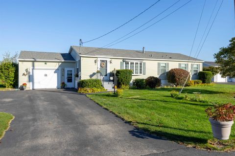 Photo of 23 Stonegate Drive, Hampstead, NH 03841 (MLS # 5065665)