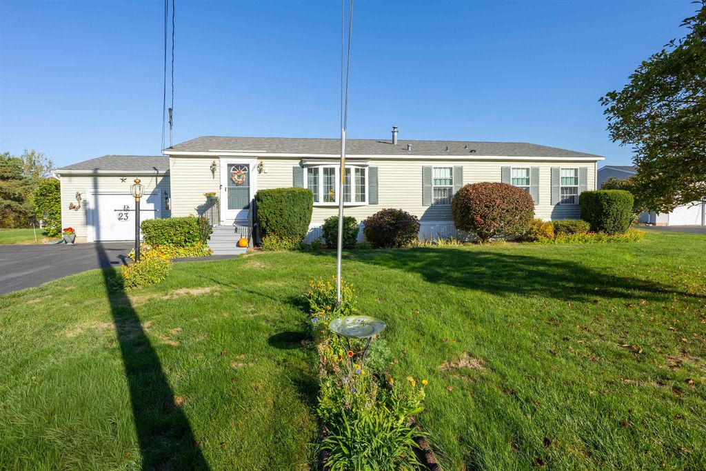 Photo of 23 Stonegate Lane, Hampstead, NH 03841 (MLS # 5065665)