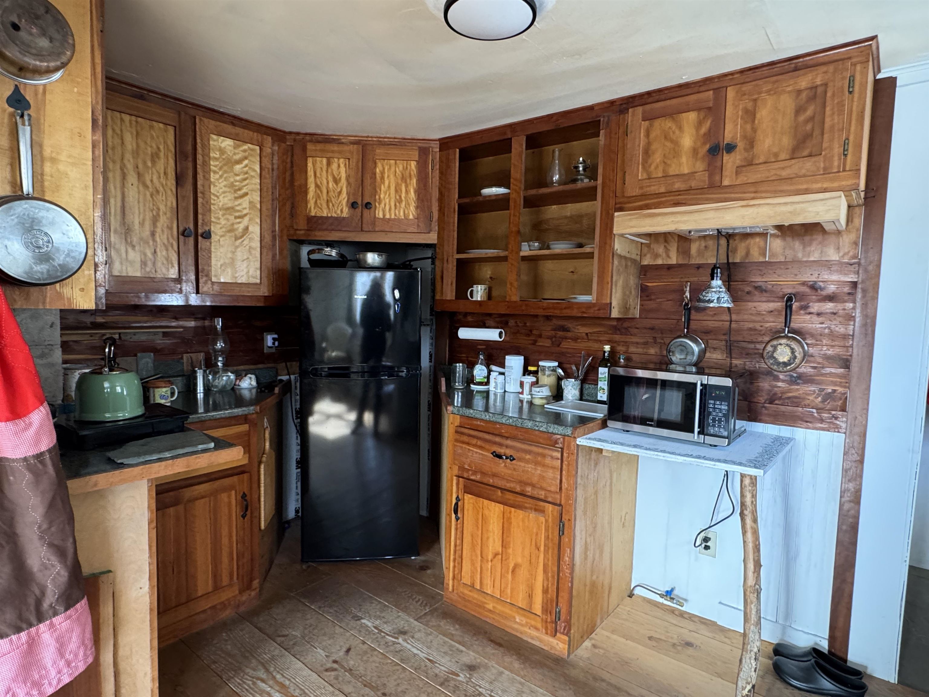 Hyde Park, Vermont 05655, United States, 2 Bedrooms Bedrooms, ,1 BathroomBathrooms,Residential,Active,92931