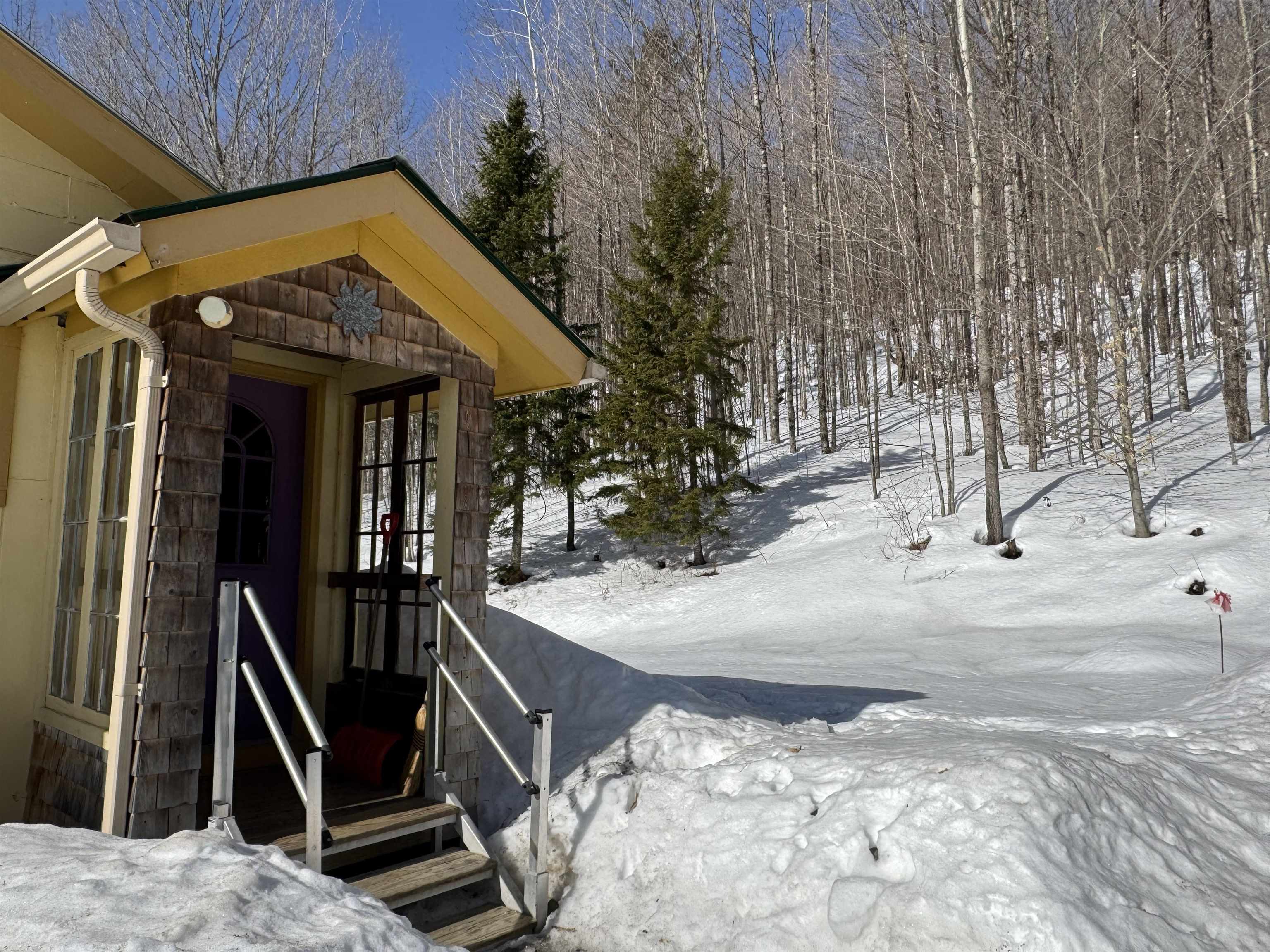 Hyde Park, Vermont 05655, United States, 2 Bedrooms Bedrooms, ,1 BathroomBathrooms,Residential,Active,92931