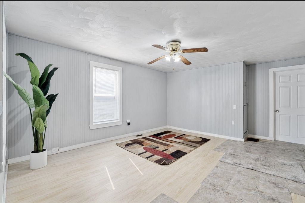 Photo of 320 Cedar Street #1, Manchester, NH 03103 (MLS # 5056801)